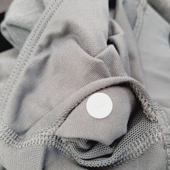 LULULEMON Tank Top Built-in-Bra Strappy Back Sz 8 Flawed - Picture 12 of 12